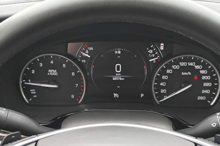 Used Cadillac XT5 2018 28T Four-Wheel Drive Luxury Model Odometer Close Up