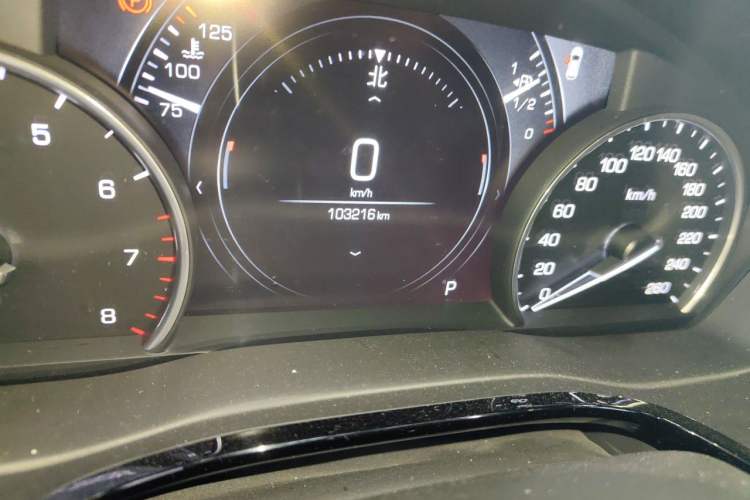 Used Cadillac XT5 2018 28E Four-Wheel Drive Leading Version Odometer Close Up