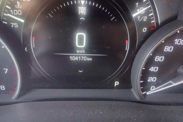 Used Cadillac XT5 2018 28T Four-Wheel Drive Luxury Model Odometer Close Up