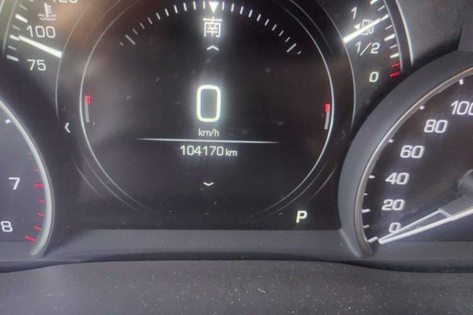 Used Cadillac XT5 2018 28T Four-Wheel Drive Luxury Model Odometer Close Up