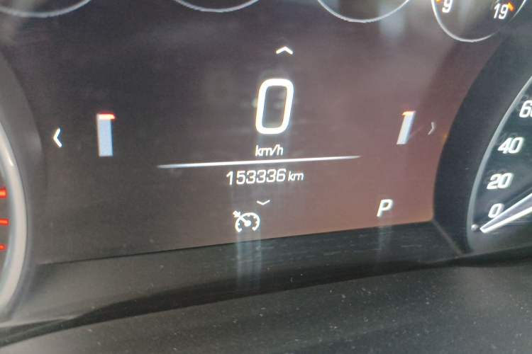 Used Cadillac XT5 2018 28T Four-Wheel Drive Luxury Model Odometer Close Up