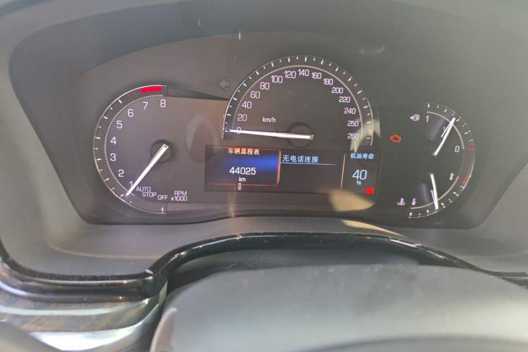 Used Cadillac XT5 2018 28E Four-Wheel Drive Tech Version Odometer Close Up