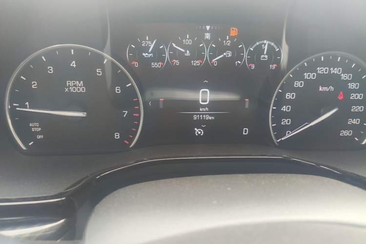 Used Cadillac XT5 2018 28T Four-Wheel Drive Luxury Model Odometer Close Up