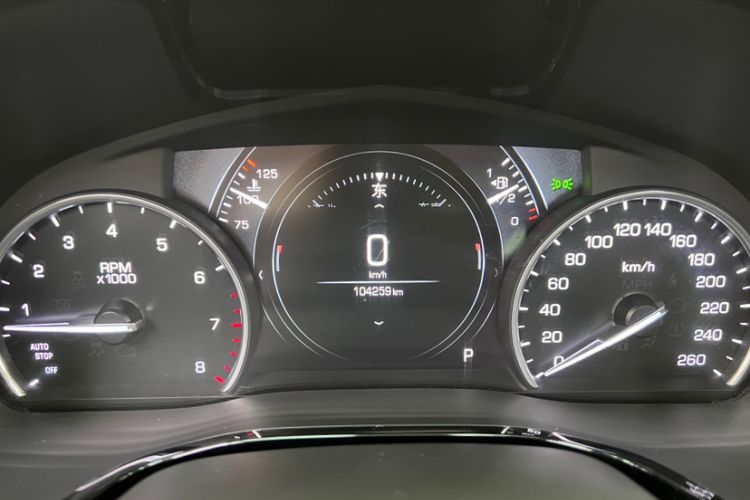 Used Cadillac XT5 2018 28T Four-Wheel Drive Luxury Model Odometer Close Up