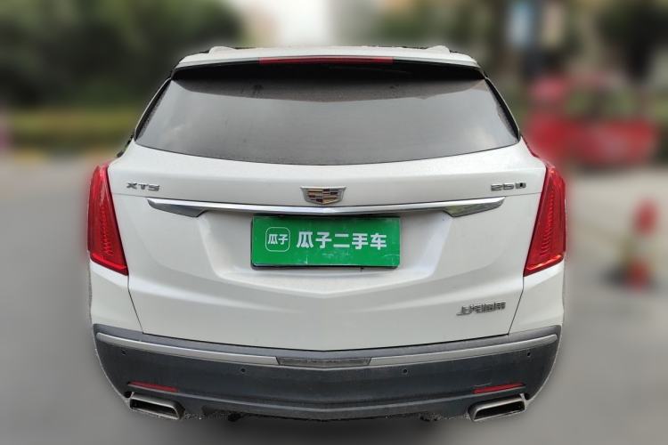 Used Cadillac XT5 2018 25T Luxury Model Rear