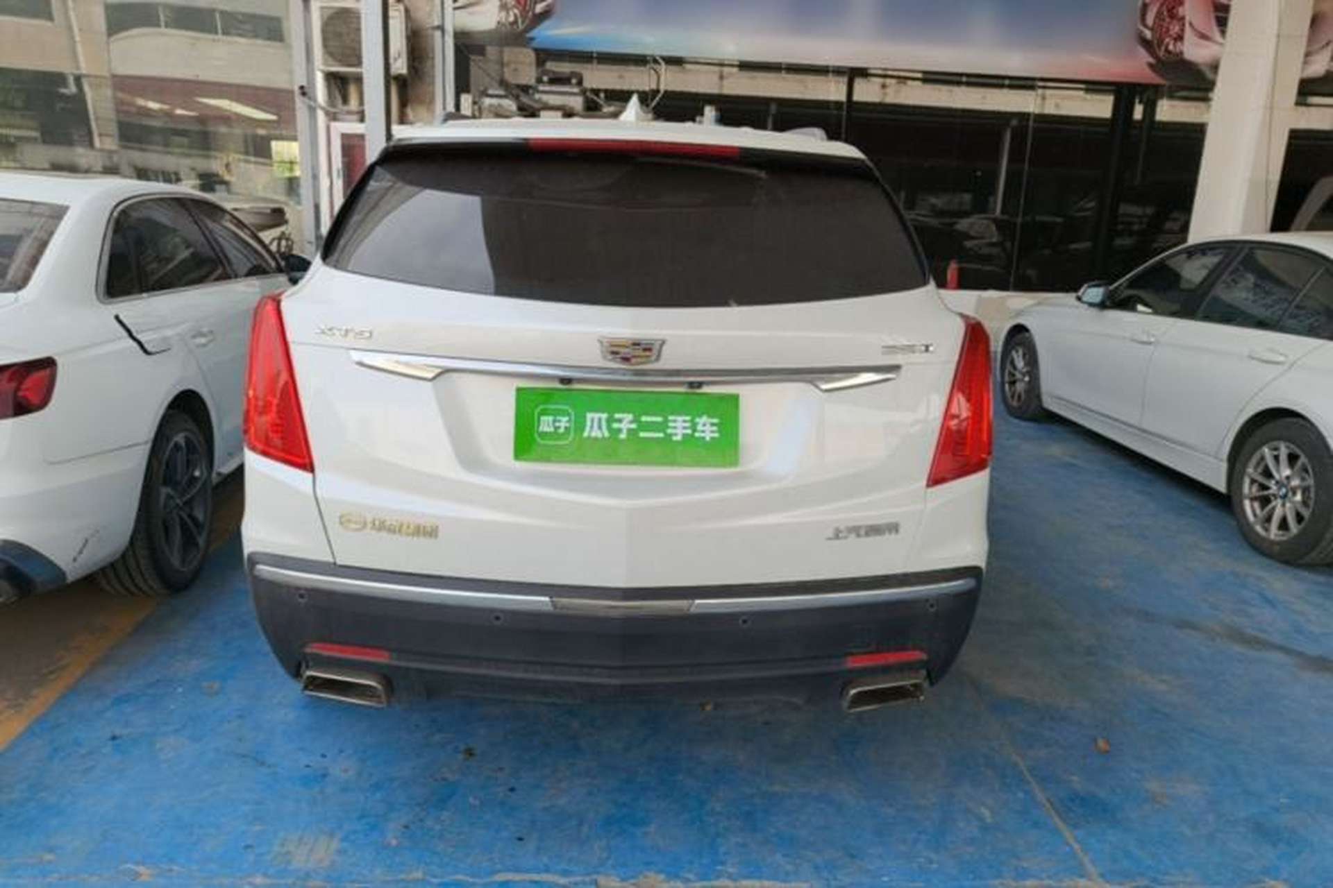 Used Cadillac XT5 2018 25T Luxury Model Rear