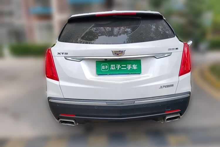 Used Cadillac XT5 2018 25T Luxury Model Rear