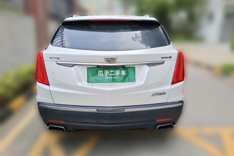 Used Cadillac XT5 2018 25T Luxury Model Rear