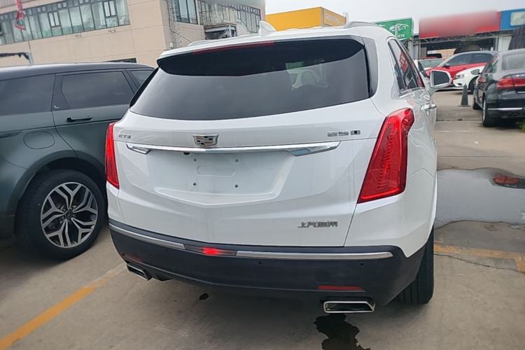 Used Cadillac XT5 2018 25T Luxury Model Rear