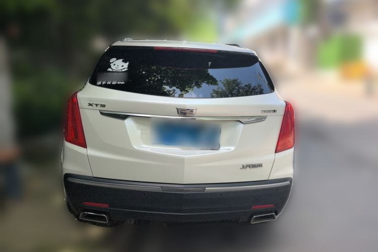 Used Cadillac XT5 2018 25T Luxury Model Rear