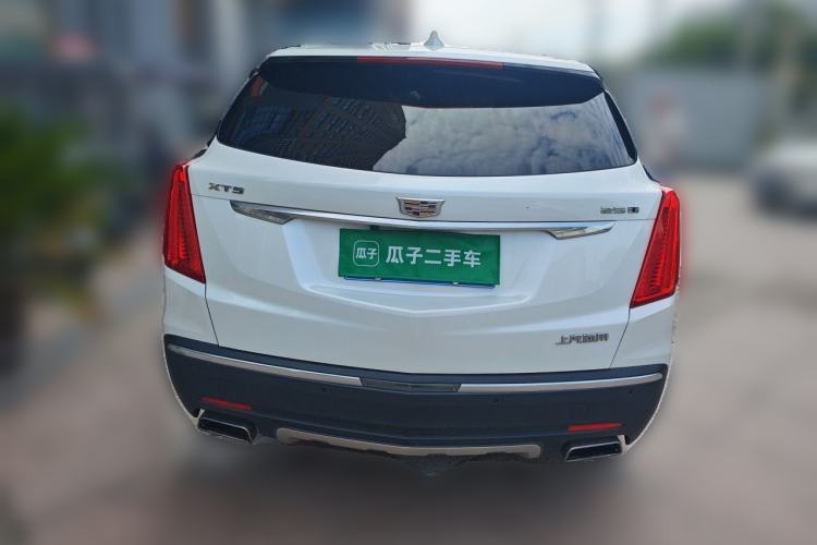 Used Cadillac XT5 2018 25T Luxury Model Rear