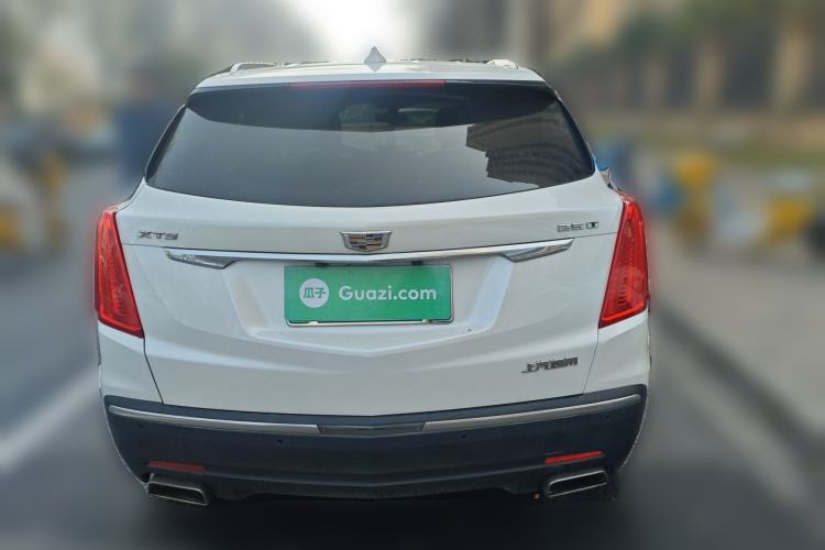 Used Cadillac XT5 2018 25T Luxury Model Rear