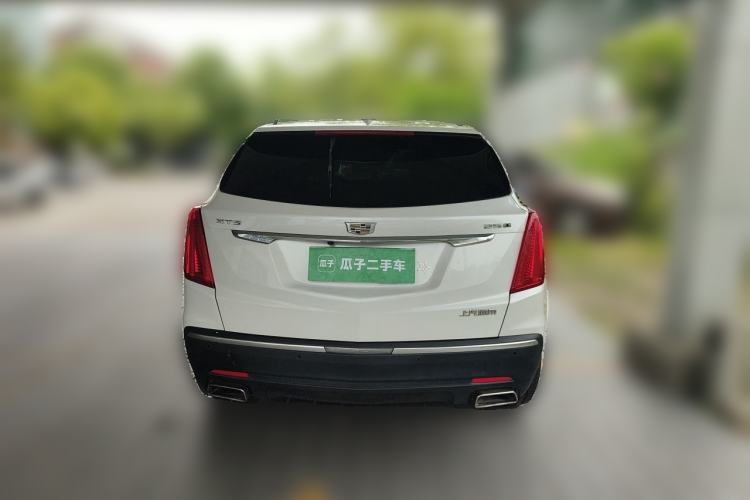 Used Cadillac XT5 2018 25T Luxury Model Rear