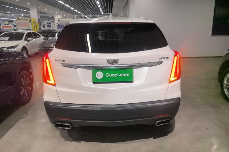 Used Cadillac XT5 2018 25T Luxury Model Rear