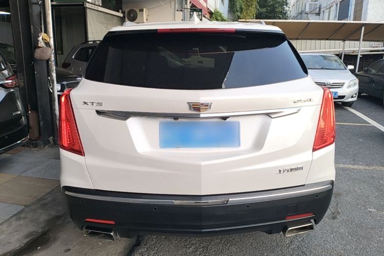 Used Cadillac XT5 2018 25T Luxury Model Rear