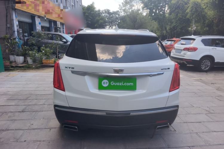Used Cadillac XT5 2018 25T Luxury Model Rear