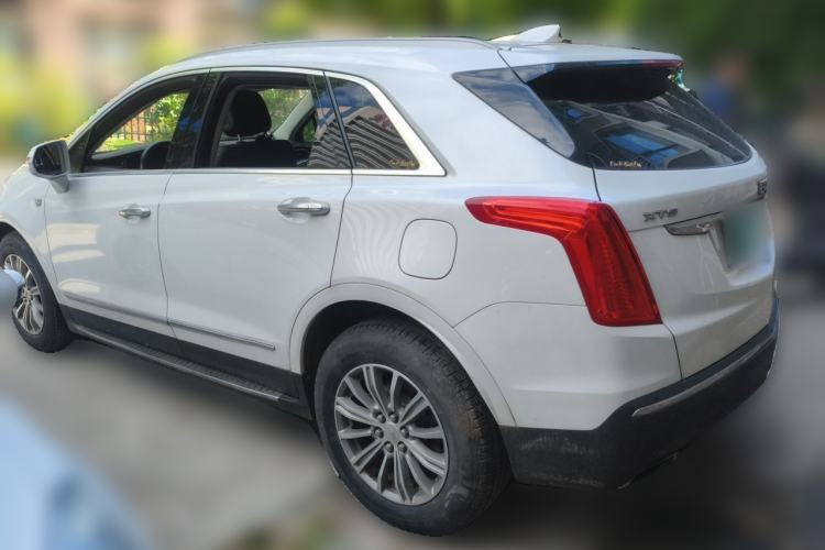 Used Cadillac XT5 2018 25T Luxury Model Rear Left 45 Deg