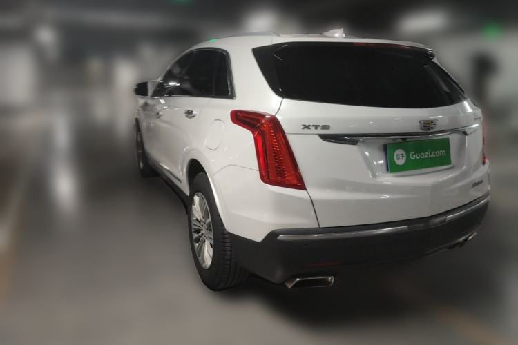Used Cadillac XT5 2018 25T Luxury Model Rear Left 45 Deg