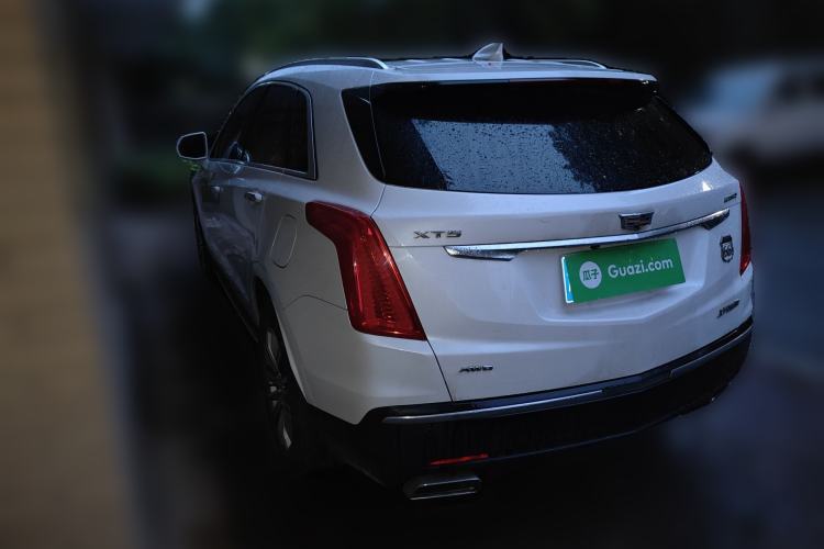 Used Cadillac XT5 2018 28T Four-Wheel Drive Luxury Model Rear Left 45 Deg