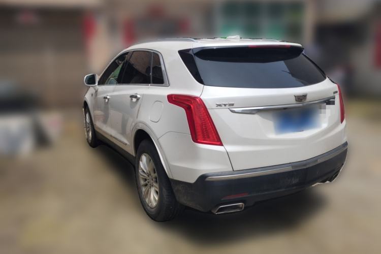 Used Cadillac XT5 2018 25T Tech Model Rear Left 45 Deg