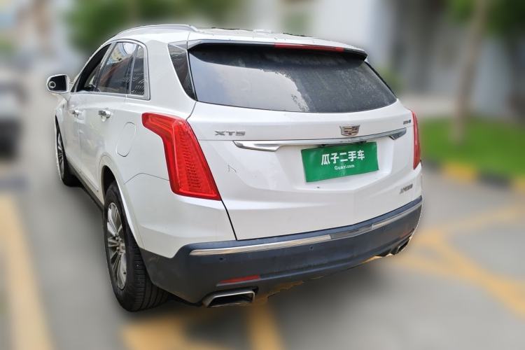 Used Cadillac XT5 2018 25T Luxury Model Rear Left 45 Deg