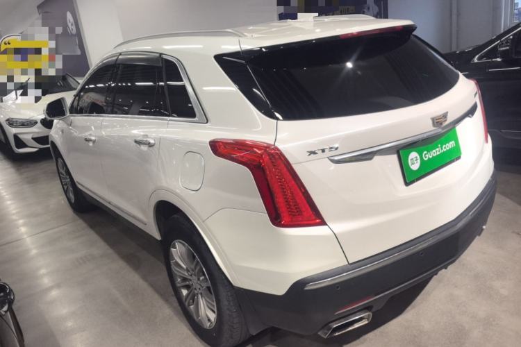 Used Cadillac XT5 2018 25T Luxury Model Rear Left 45 Deg