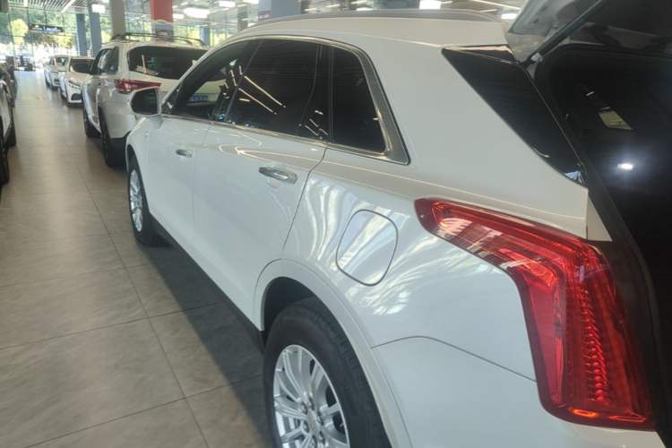 Used Cadillac XT5 2018 28E Four-Wheel Drive Tech Version Rear Left 45 Deg