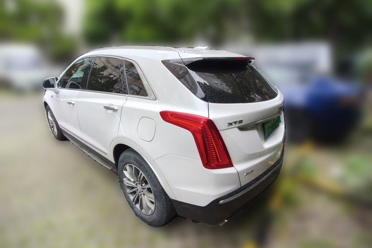Used Cadillac XT5 2018 28T Four-Wheel Drive Luxury Model Rear Left 45 Deg