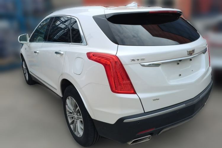 Used Cadillac XT5 2018 28T Four-Wheel Drive Luxury Model Rear Left 45 Deg