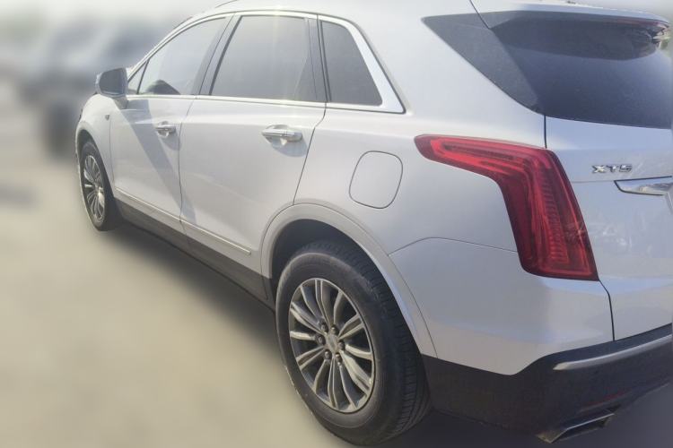 Used Cadillac XT5 2018 25T Luxury Model Rear Left 45 Deg
