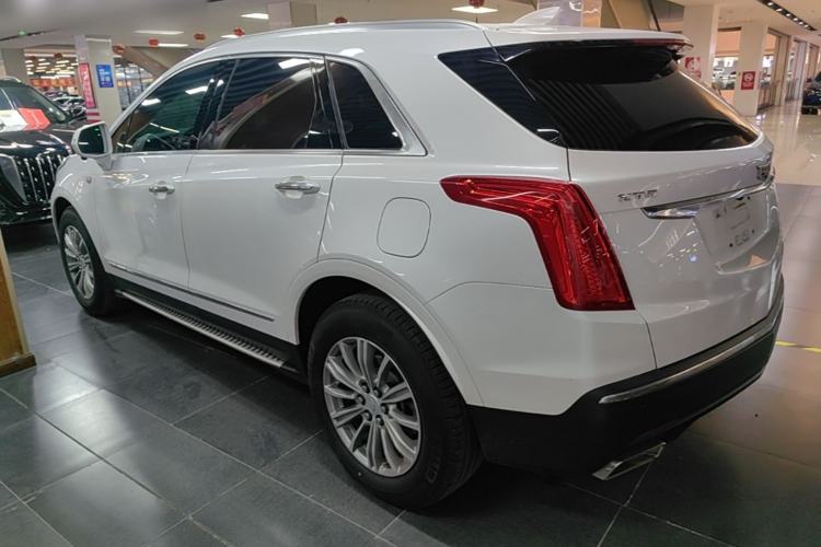 Used Cadillac XT5 2018 25T Luxury Model Rear Left 45 Deg