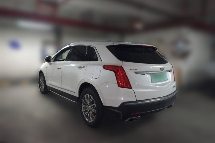 Used Cadillac XT5 2018 25T Luxury Model Rear Left 45 Deg