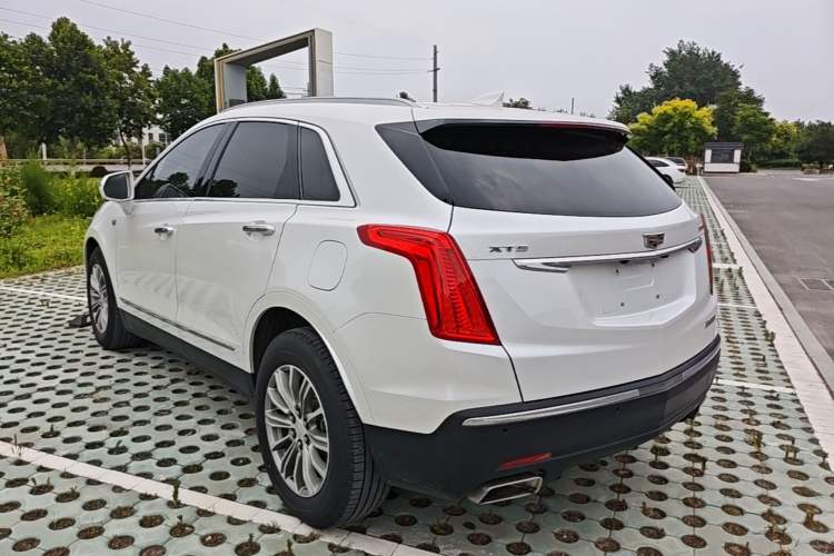 Used Cadillac XT5 2018 25T Luxury Model Rear Left 45 Deg