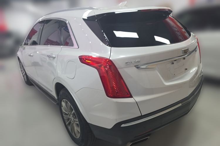 Used Cadillac XT5 2018 25T Luxury Model Rear Left 45 Deg