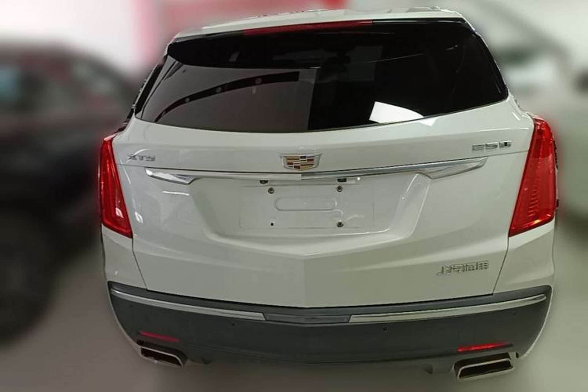 Used Cadillac XT5 2018 25T Luxury Model Rear