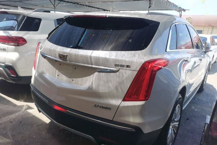 Used Cadillac XT5 2018 25T Luxury Model Rear