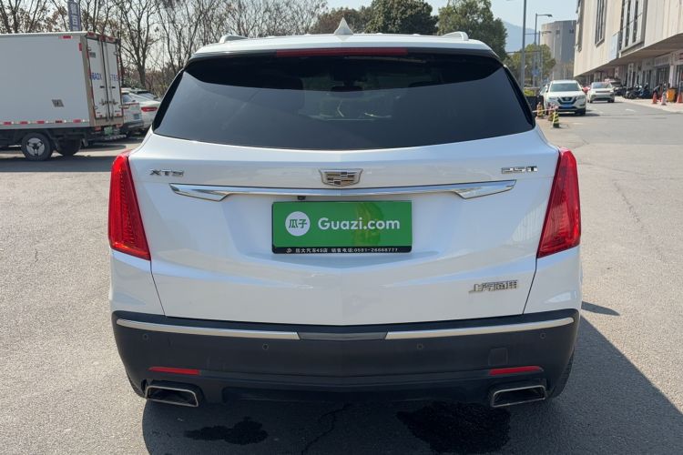Used Cadillac XT5 2018 25T Luxury Model Rear