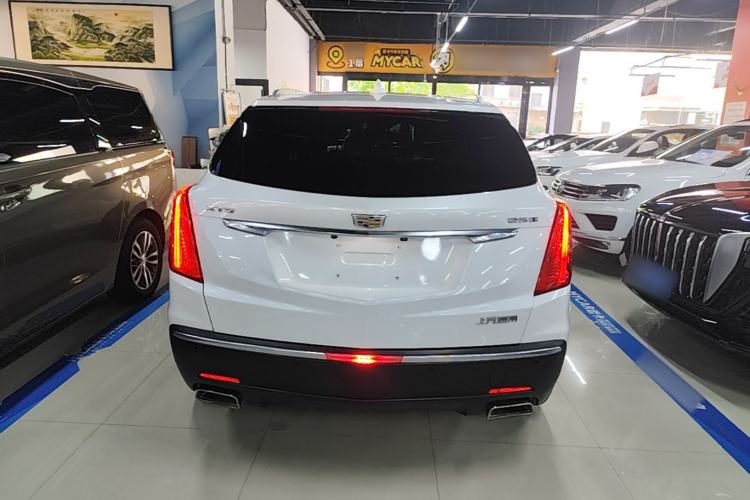 Used Cadillac XT5 2018 25T Luxury Model Rear