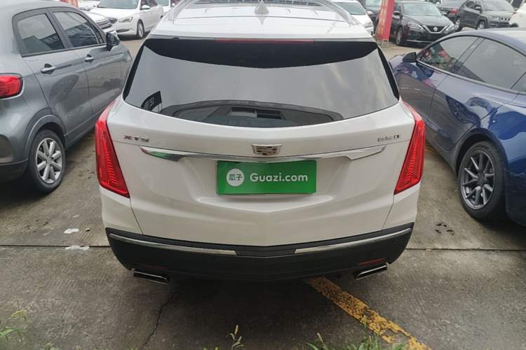 Used Cadillac XT5 2018 25T Luxury Model Rear