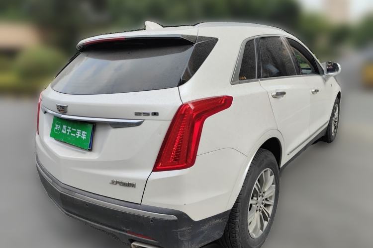 Used Cadillac XT5 2018 25T Luxury Model Rear Right 45 Deg