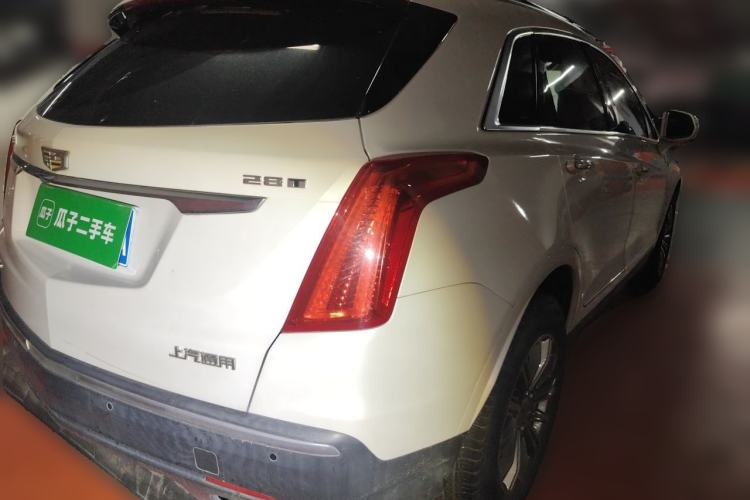 Used Cadillac XT5 2018 28T Four-Wheel Drive Luxury Model Rear Right 45 Deg