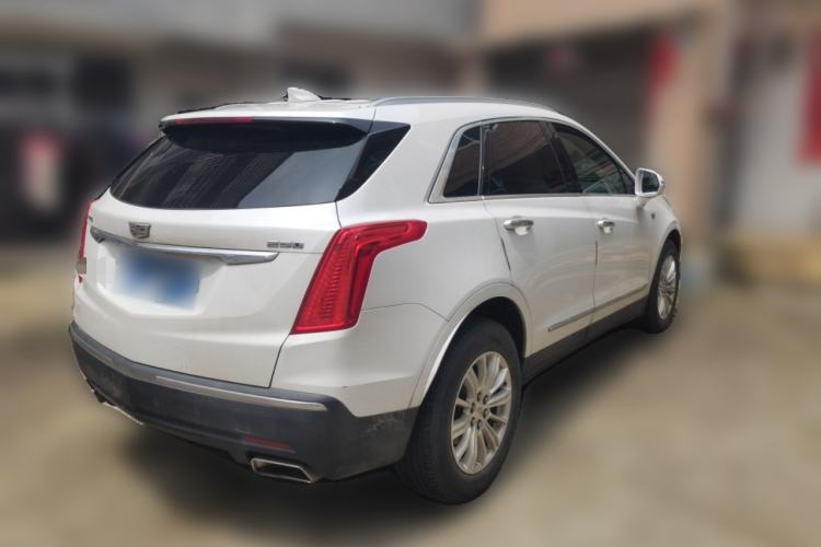 Used Cadillac XT5 2018 25T Tech Model Rear Right 45 Deg