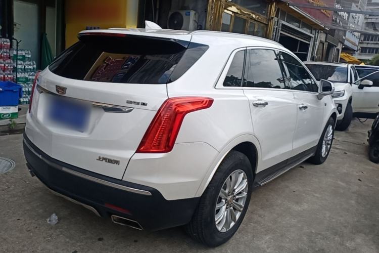 Used Cadillac XT5 2018 25T Tech Model Rear Right 45 Deg