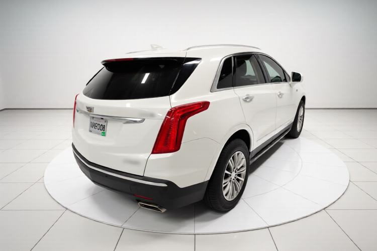 Used Cadillac XT5 2018 25T Luxury Model Rear Right 45 Deg