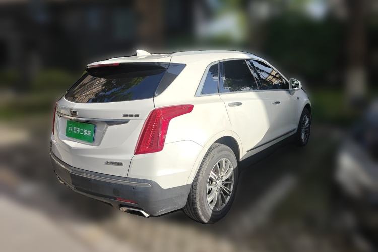 Used Cadillac XT5 2018 25T Luxury Model Rear Right 45 Deg