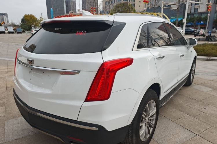 Used Cadillac XT5 2018 25T Luxury Model Rear Right 45 Deg