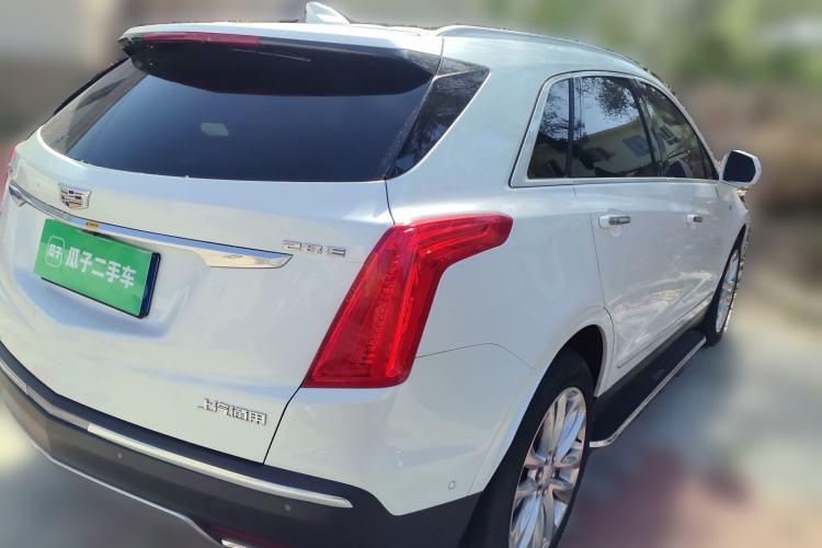 Used Cadillac XT5 2018 28E 4x4 Platinum Edition Rear Right 45 Deg