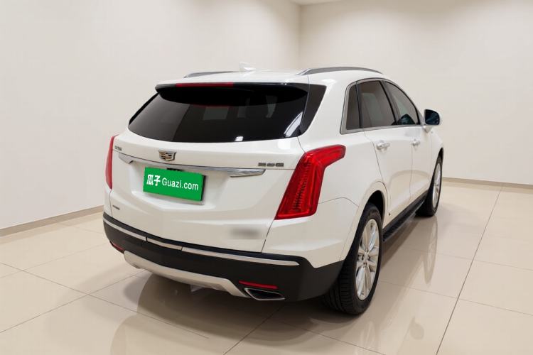 Used Cadillac XT5 2018 28E 4x4 Platinum Edition Rear Right 45 Deg