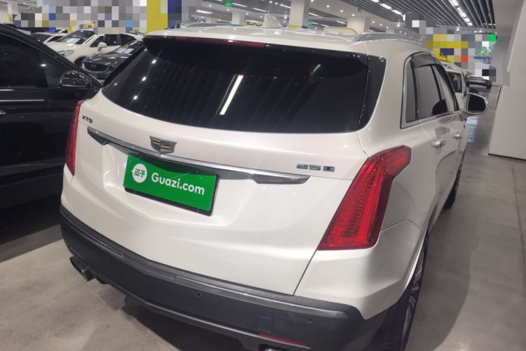 Used Cadillac XT5 2018 25T Luxury Model Rear Right 45 Deg