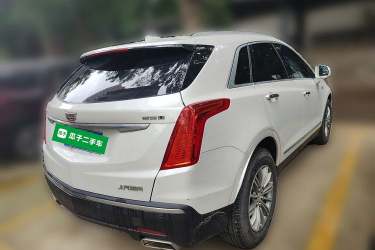 Used Cadillac XT5 2018 25T Luxury Model Rear Right 45 Deg